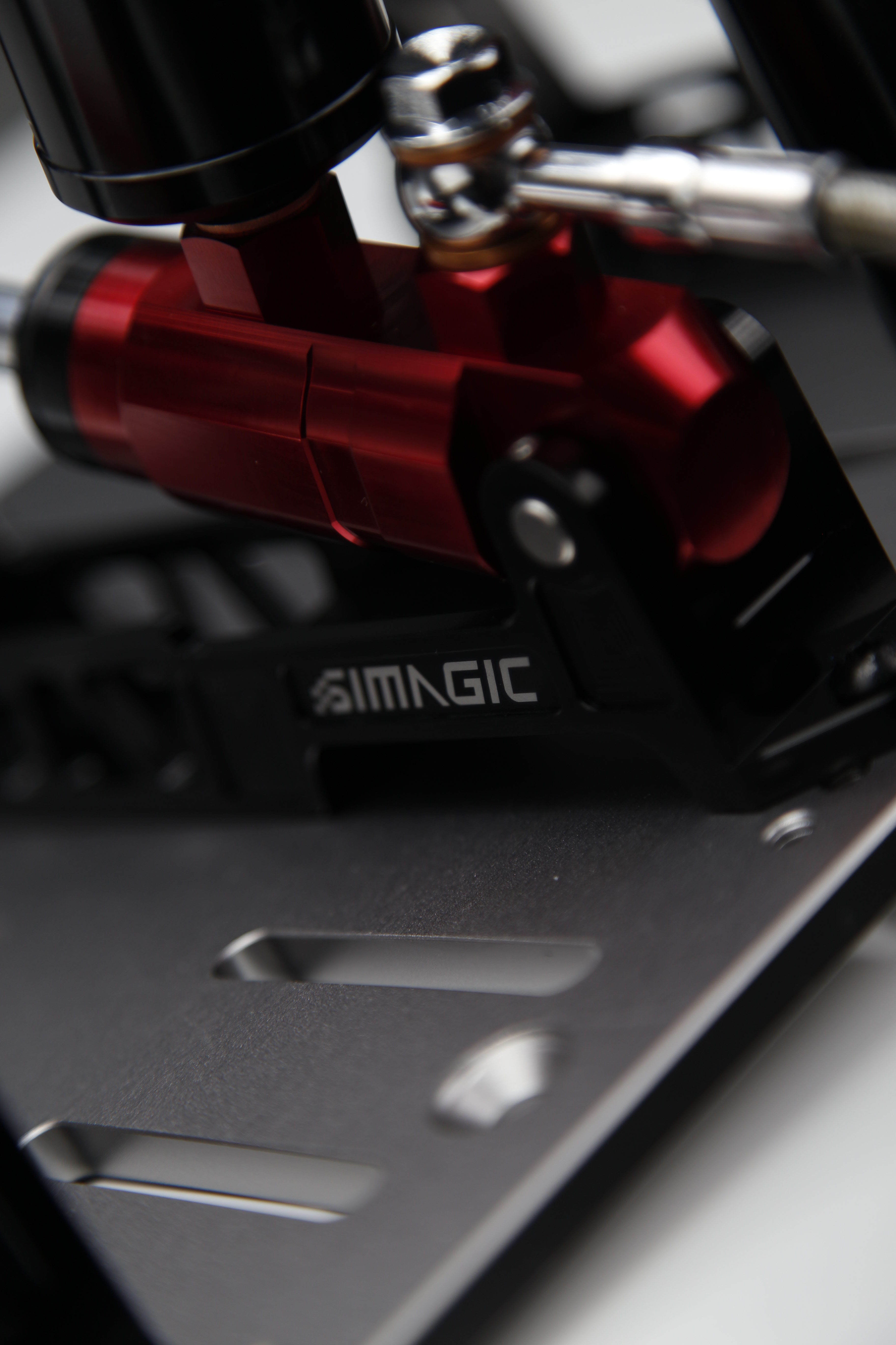 SIMAGIC P2000-R Pedals  3-Pedal Set（PRE-ORDER/ SHIPS AT THE MID OF MAY）